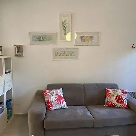 Ninni Mondello House-terrace&free Parking Casa vacanze