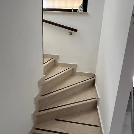 Ninni Mondello House-terrace&free Parking