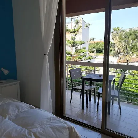 Ninni Mondello House-terrace&free Parking